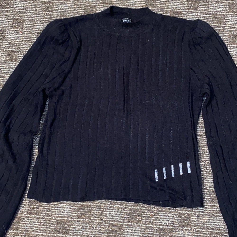 Forever 21 sweater top